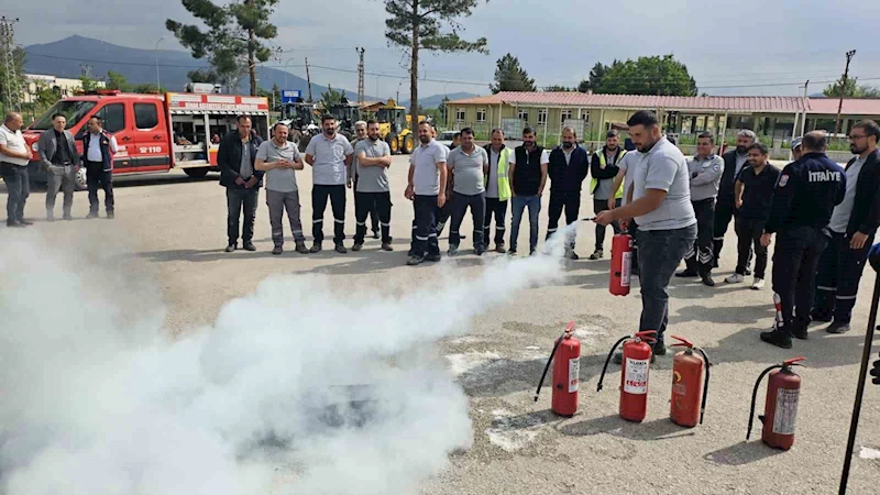 Dinar İlçe Özel İdaresi ekiplerine yangın eğitimi
