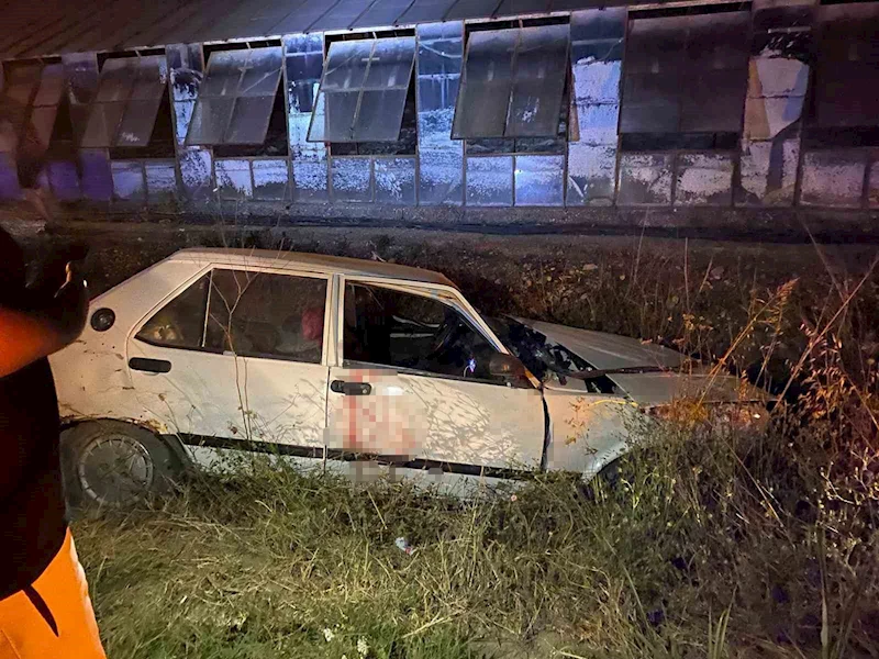 Antalya’da otomobil ile motosiklet çarpıştı: 1 ölü, 2 ağır yaralı
