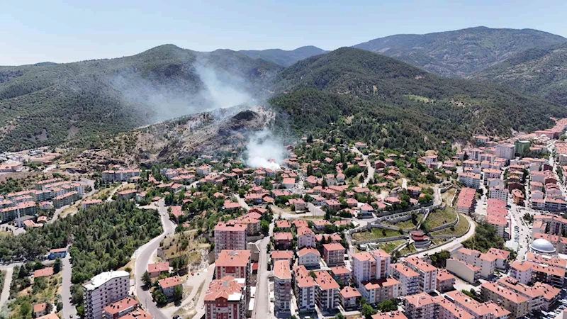 Kızılcahamam’da apartman çatısı yangını
