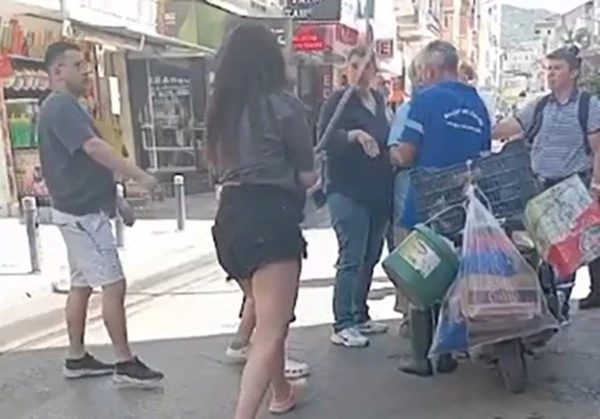İzmir’de belediye işçisine saldıran 2 genç kız tutuklandı
