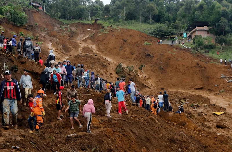 Kolombiya’da toprak kayması: 10 ölü, 15 yaralı

