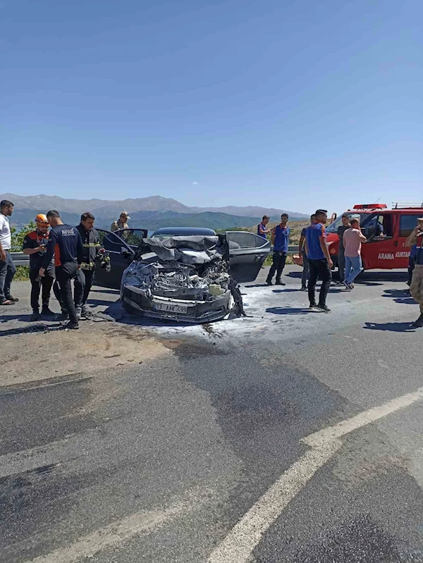 Adilcevaz Kaymakamı trafik kazası geçirdi
