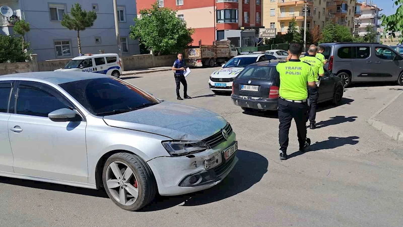 Karaman’da otomobiller çarpıştı: 1 yaralı
