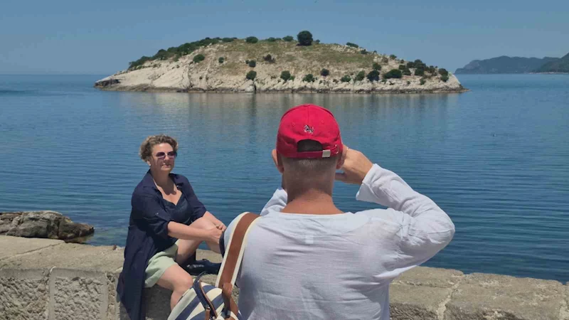 Rus tursitler Amasra’ya akın etti

