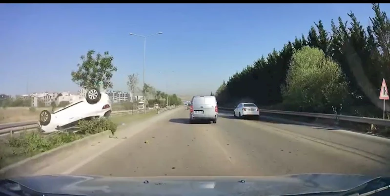Kontrolden çıktı böyle takla attı, kaza yapan çiftin burnu kanamadı
