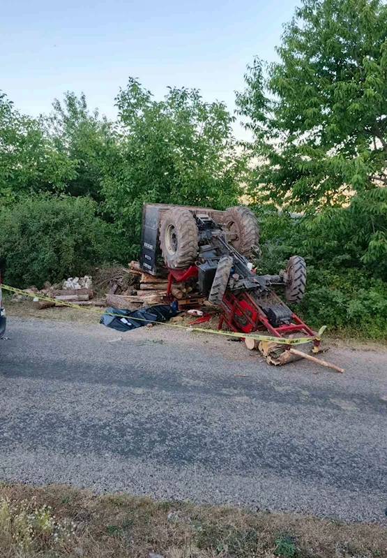 Bolu’da feci kaza... Kontrolden çıkan traktör devrildi: 1 ölü, 2 yaralı
