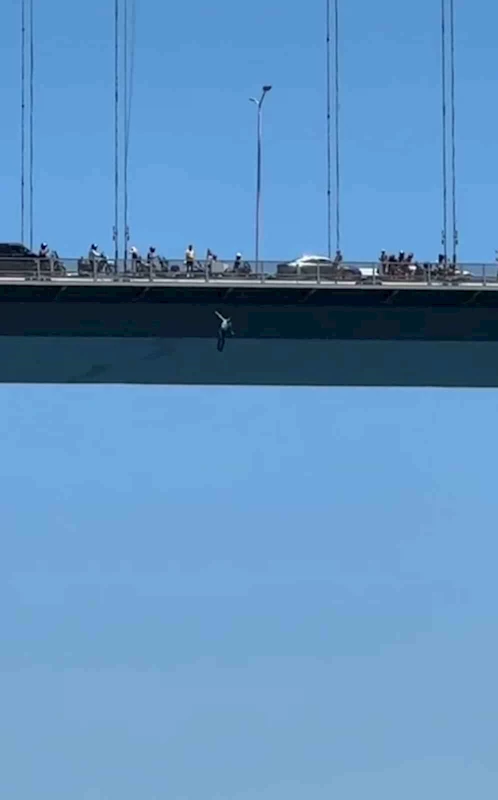 15 Temmuz Şehitler Köprüsü’nden atlayan bir kişi hayatını kaybetti
