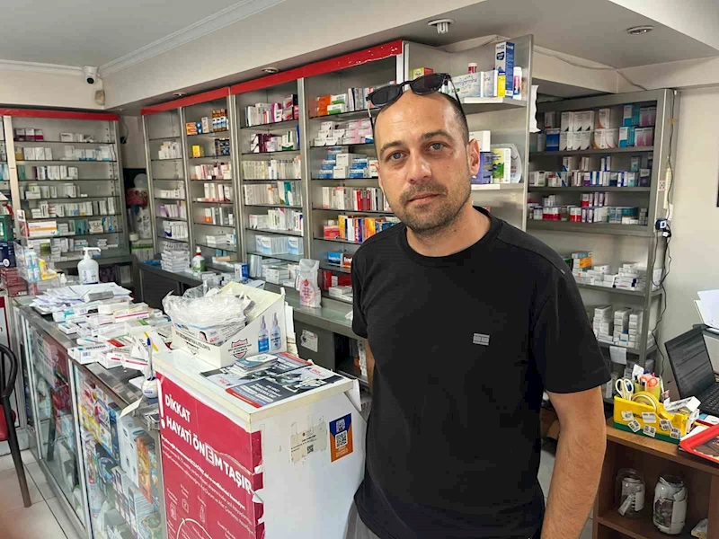 İzmir’de eczaneye yumurtalı saldırı
