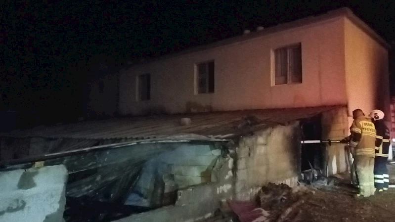 Gölbaşı’nda ahır yangını korkuttu
