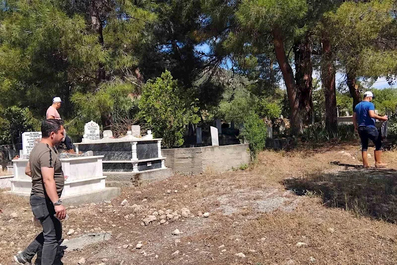Bozdoğan Belediyesi’nden mezarlıklara bakım
