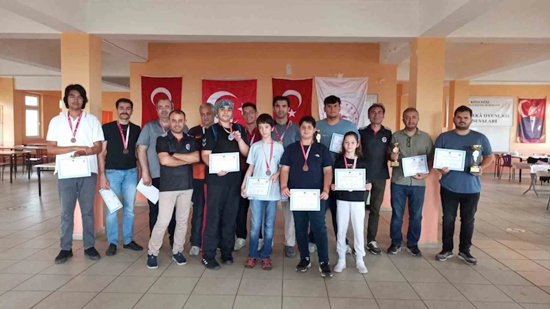 Köyceğiz’de düzenlenen satranç turnuvasına yoğun ilgi
