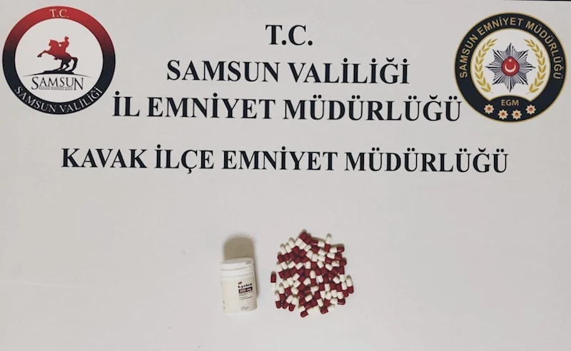 Durdurulan araçtan uyuşturucu hap çıktı
