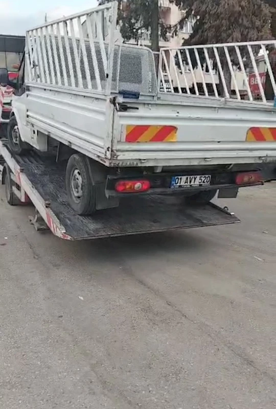 Ters yöne girip kadın şoföre hakaret etti, ehliyetsiz çıktı: 43 bin TL ceza kesildi
