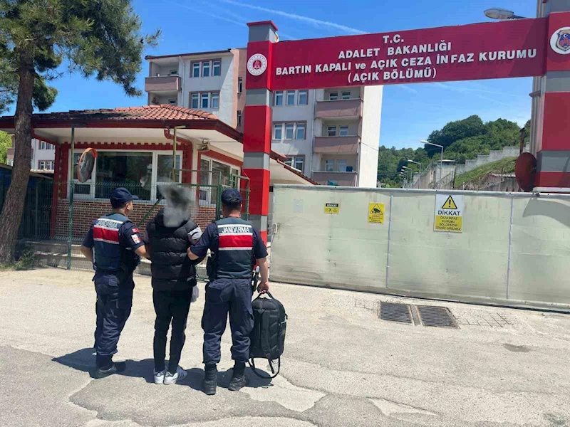 JASAT ekipleri aranan 4 kişiyi yakaladı

