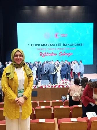 Faik Güngör Ortaokulu,  Uluslararası eğitim kongresinde temsil edildi
