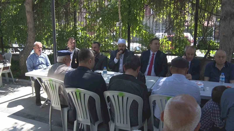 Kurban Bayramı arifesinde şehit yakınlarından kabir ziyareti
