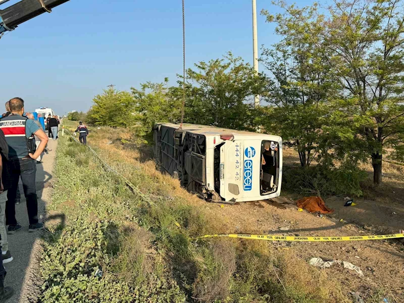 Konya’da yolcu otobüsü devrildi: 1 ölü, 23 yaralı
