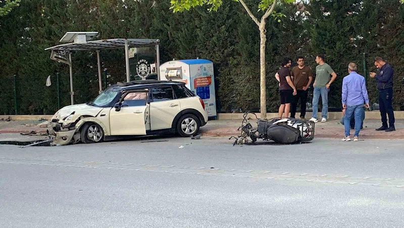 Otomobilin çarptığı motokurye hayatını kaybetti
