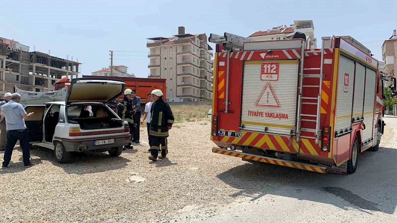 Karaman’da park halindeki otomobil yandı
