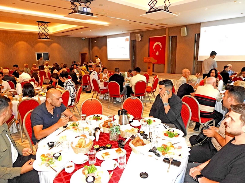 Çeşme Kaymakamı Maraşlı’dan bayramda anlamlı buluşma
