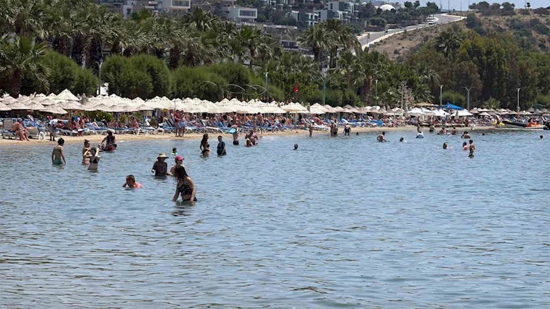 Bodrum sahillerinde ‘bayram’ yoğunluğu
