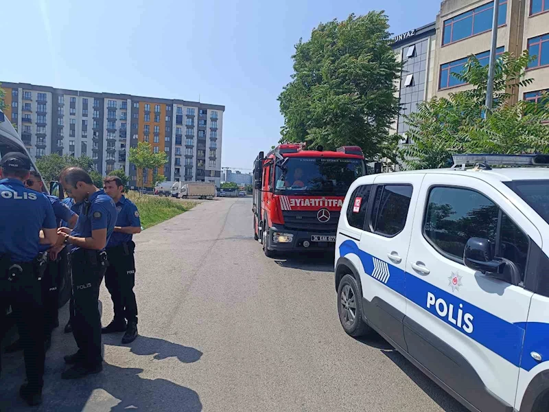 İş yerinden parasını alamayan kadın, kendini ve iş yerini yakmakla tehdit etti
