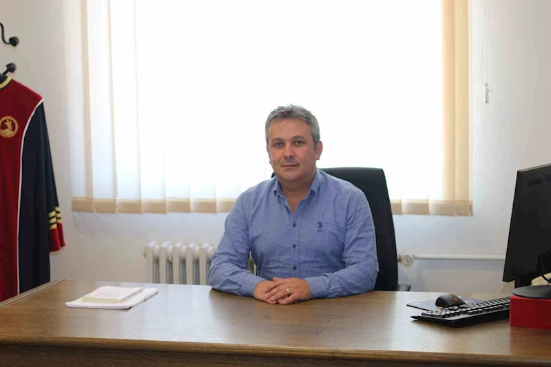 Gençler yapay zekâlı eğitime umutla bakıyor, yaş büyüdükçe kaygılar artıyor
