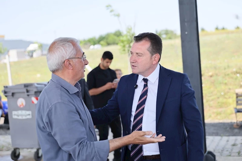 Silivri Belediye Başkanı Bora Balcıoğlu köylerde vatandaşlarla bayramlaştı

