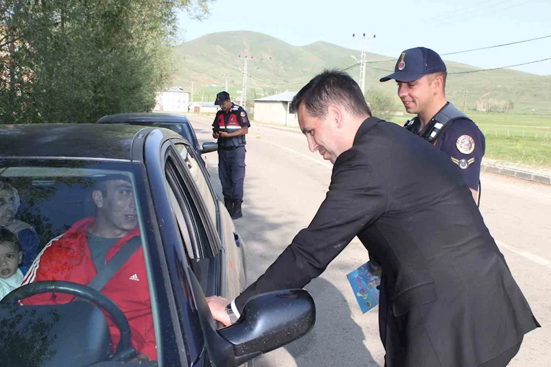 Demirözü’nde sürücülere hız konusunda uyarılarda bulunuldu
