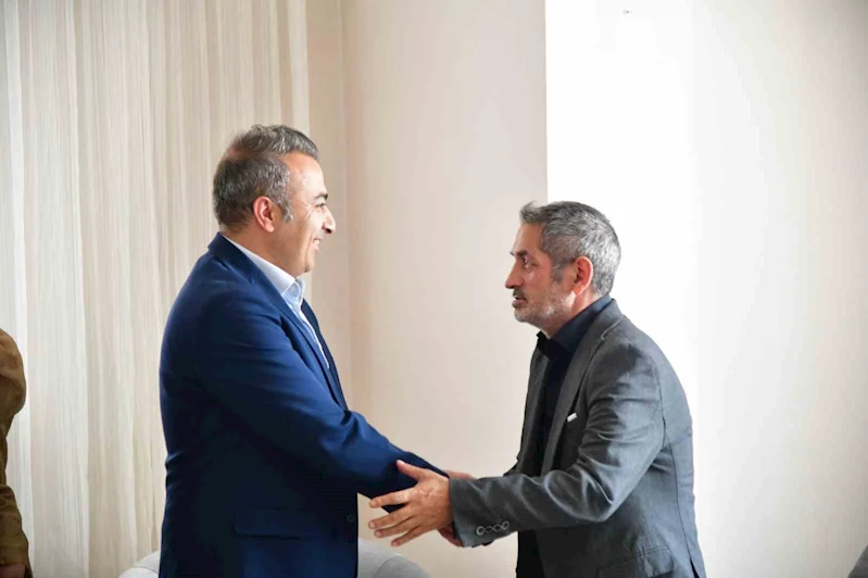 Vali Çiçek, şehit aileleri ile bayramlaştı
