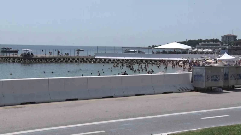 Kurban Bayramı’nda Caddebostan Plajında yoğunluk oluştu
