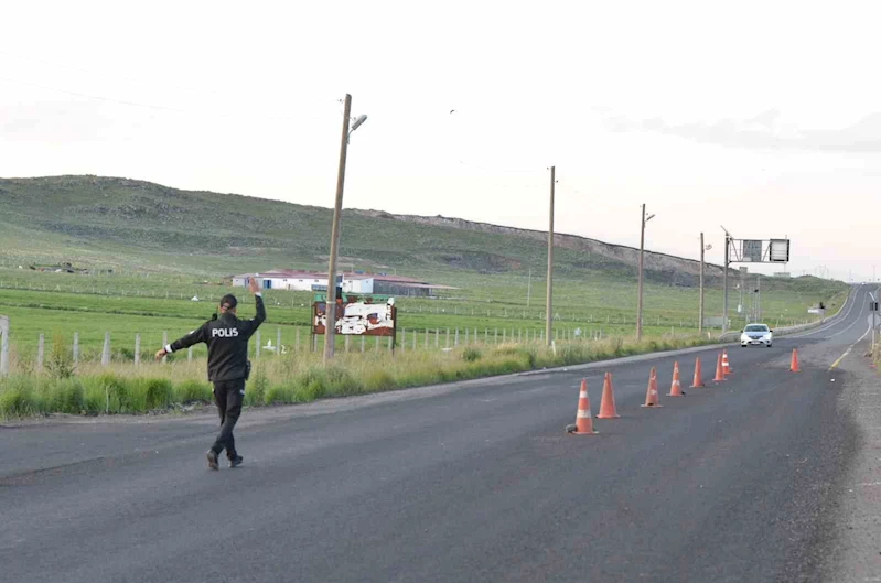 Kars’ta asayiş ve trafik uygulamaları sıklaştırıldı

