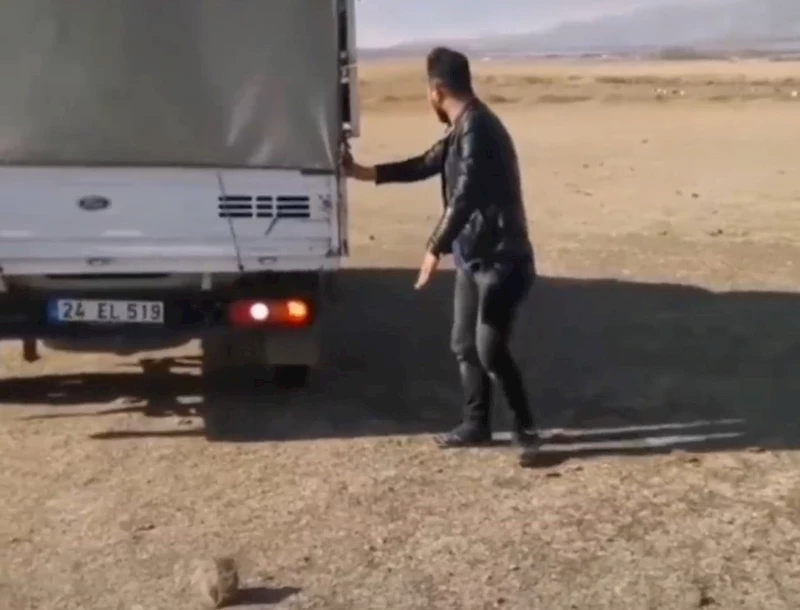 Erzincan’da ehliyet sınavı öncesi komik anlar yaşandı
