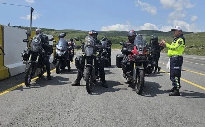 Ardahan motosiklet sürücülerine yönelik denetim yapıldı
