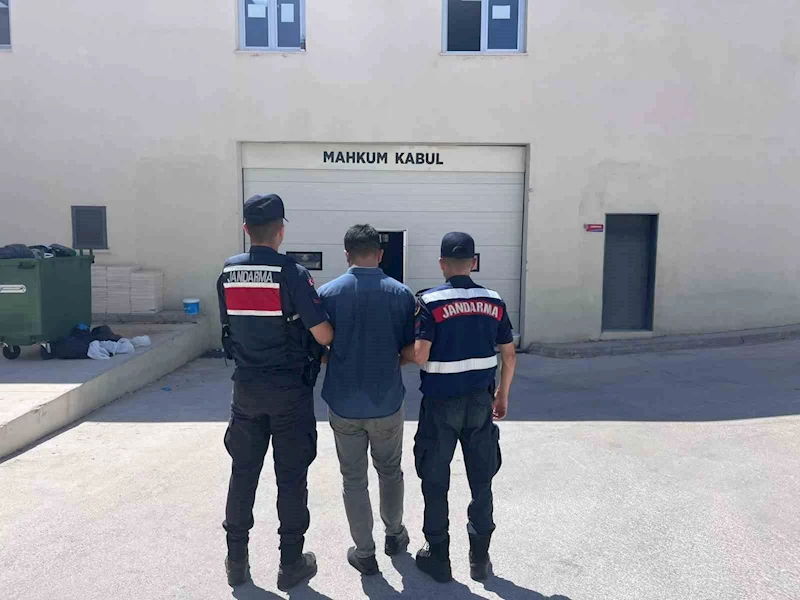 Silahlarını satıp ‘çalındı’ dedi, gerçek ortaya çıkınca tutuklandı
