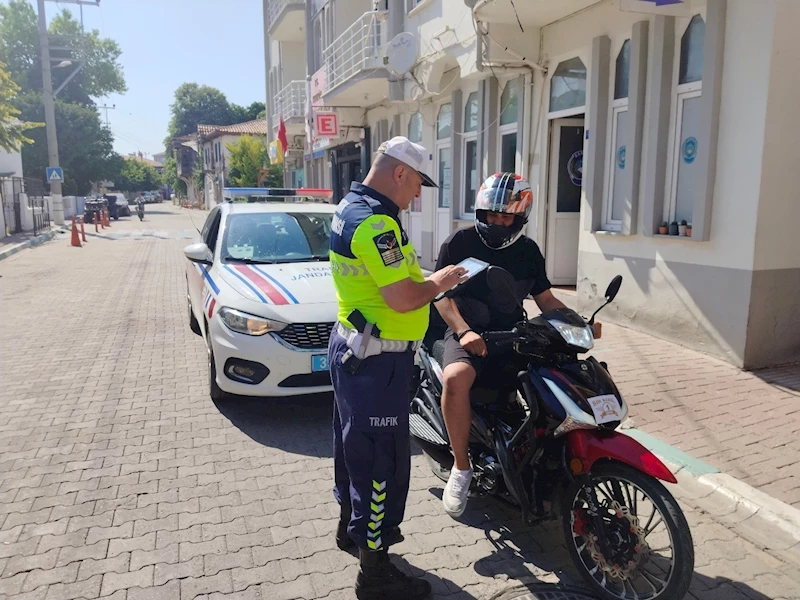 Kırklareli’nde trafik denetimi: 221 sürücüye ceza
