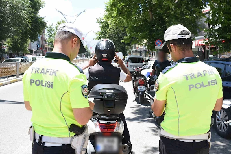 Erzincan’da motosikletlilere sıkı denetim
