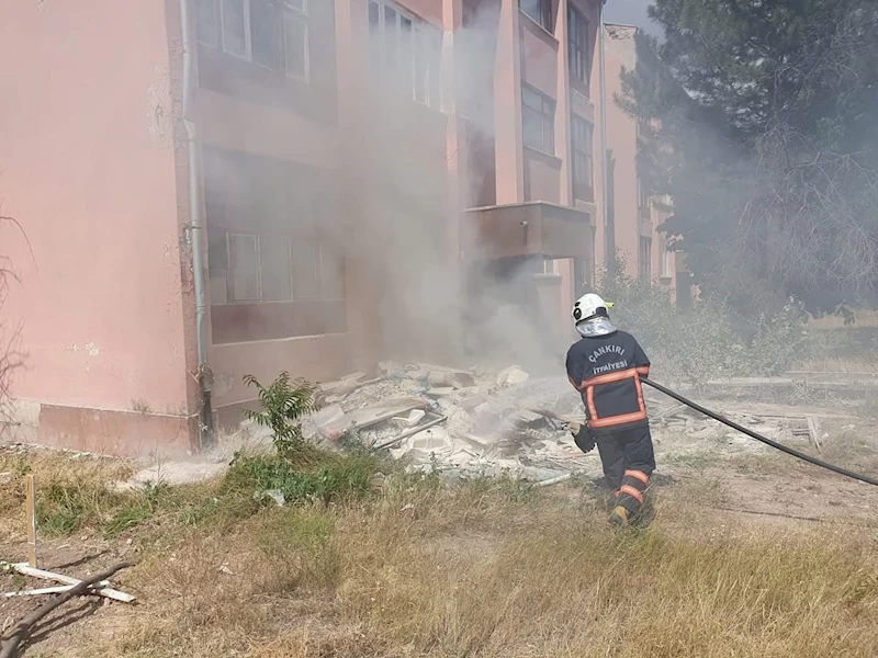 Çankırı’da çıkan ot yangını büyümeden söndürüldü
