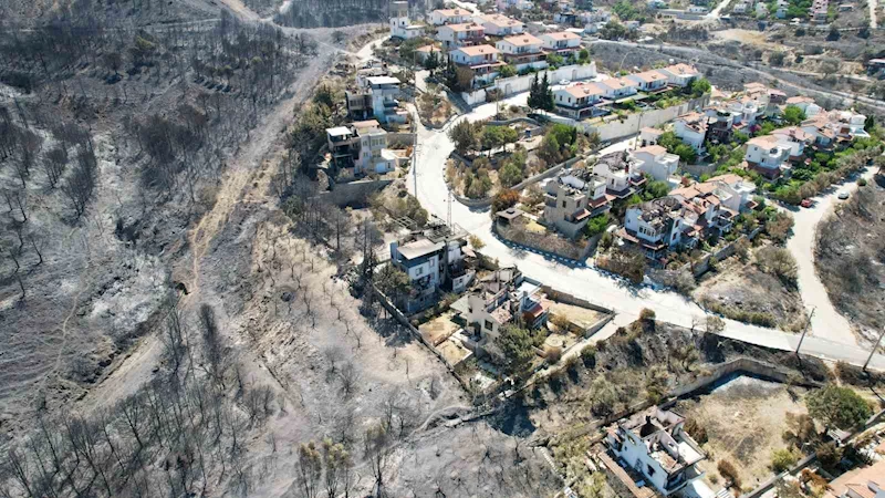 İzmir’in gözde yazlık merkezi hayalet kasabaya döndü
