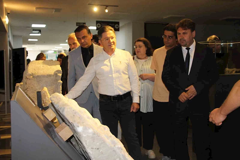 Tarihe ışık tutan eserler ilk kez ziyarete açıldı
