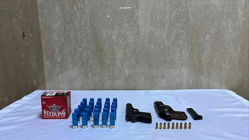 Bingöl’de tabanca ve fişek ele geçirildi
