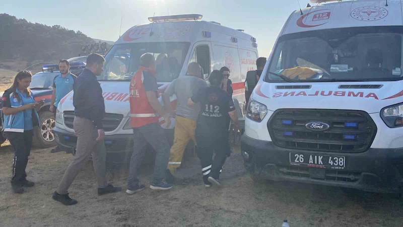 Eskişehir’de yangına müdahale eden itfaiye eri dumandan etkilendi
