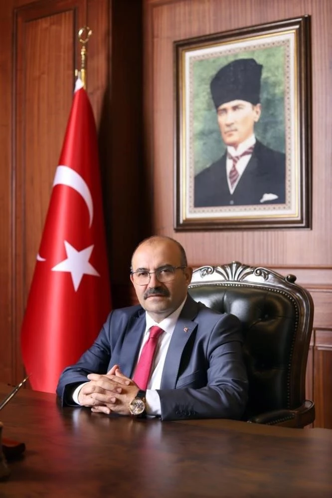 Vali İsmail Ustaoğlu’dan 24 Temmuz Gazeteciler ve Basın bayramı mesajı
