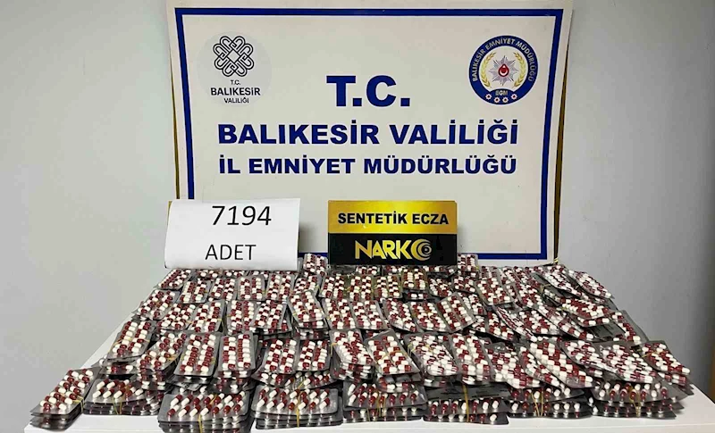 Ayvalık’ta 7 bin 194 adet sentetik hap ele geçirildi
