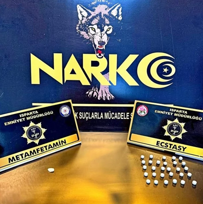 Isparta girişinde narkotik operasyonu: Ecstasy ve metamfetamin ele geçirildi
