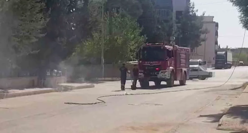 Elektrik hattı sıcağa dayanamadı

