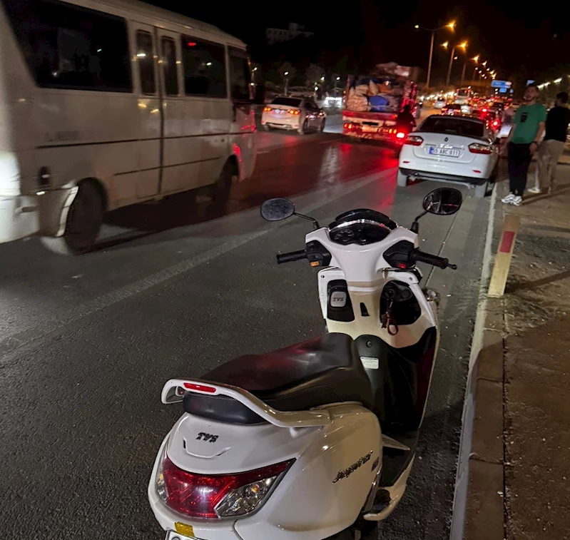 Zincirleme trafik kazasında 2 kişi yaralandı
