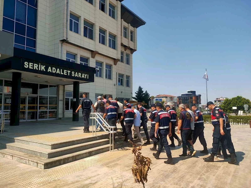 Serik’te aranan 7 hükümlü JASAT ekiplerince yakalandı
