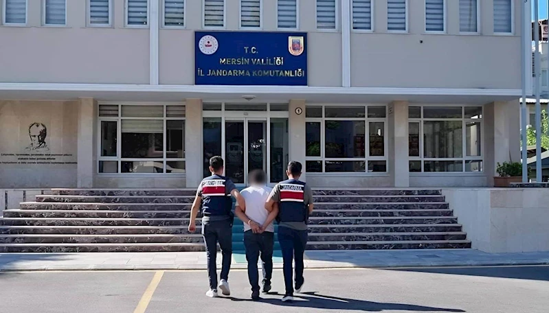 Mersin’de 29,5 yıl hapis cezası ile aranan şahıs jandarmadan kaçamadı
