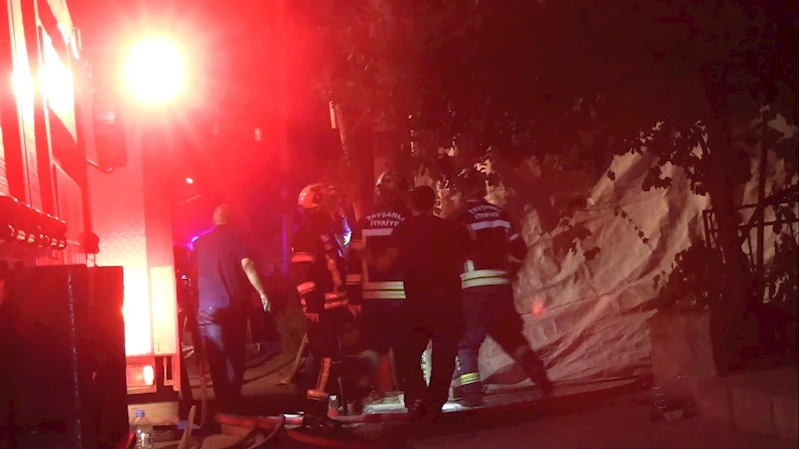 Tavşanlı’da fırında yangın, 3 kişi dumandan etkilendi
